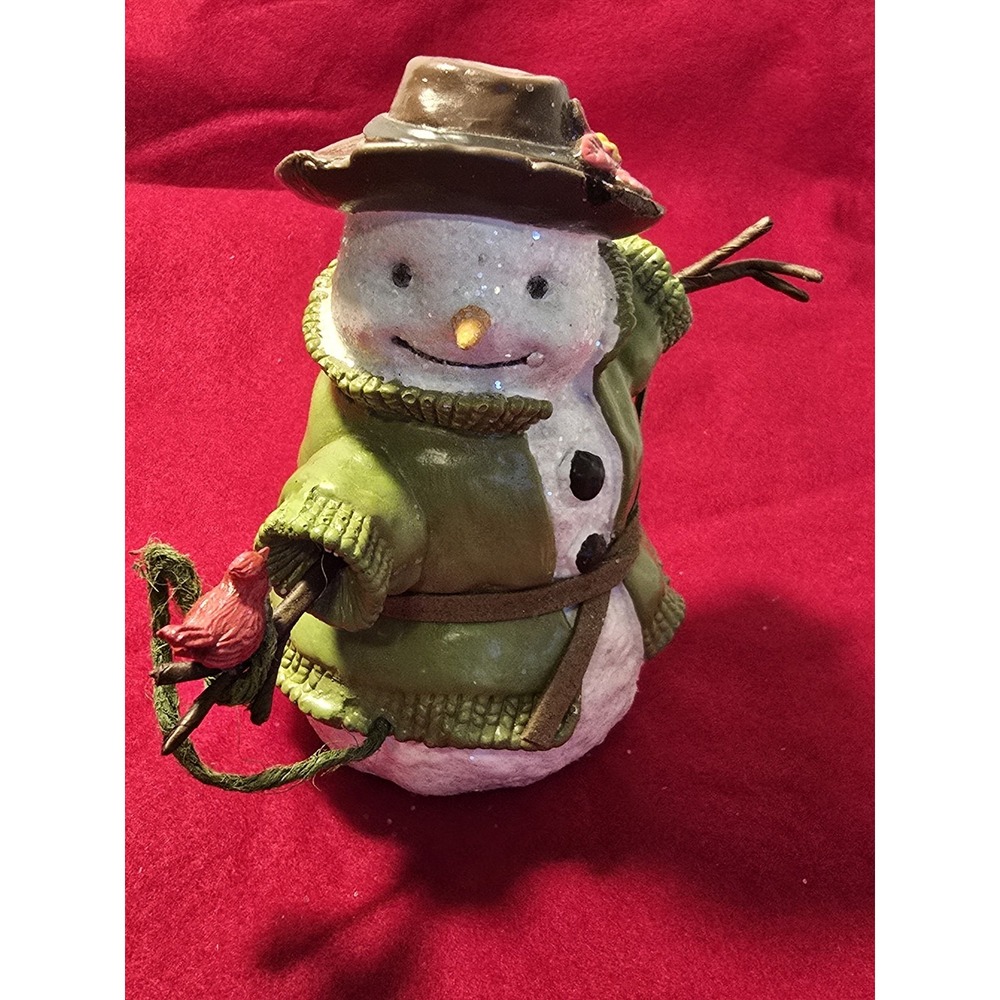 Hallmark Snowman Figurine bird Green Jacket Hat Chips 4x6x7"‎ /0088